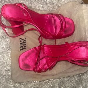 Zara Women's Fuchsia Strappy Heels